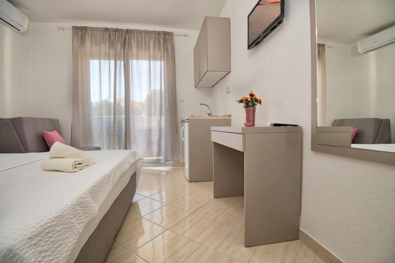 Apartments Capeta Неум Экстерьер фото